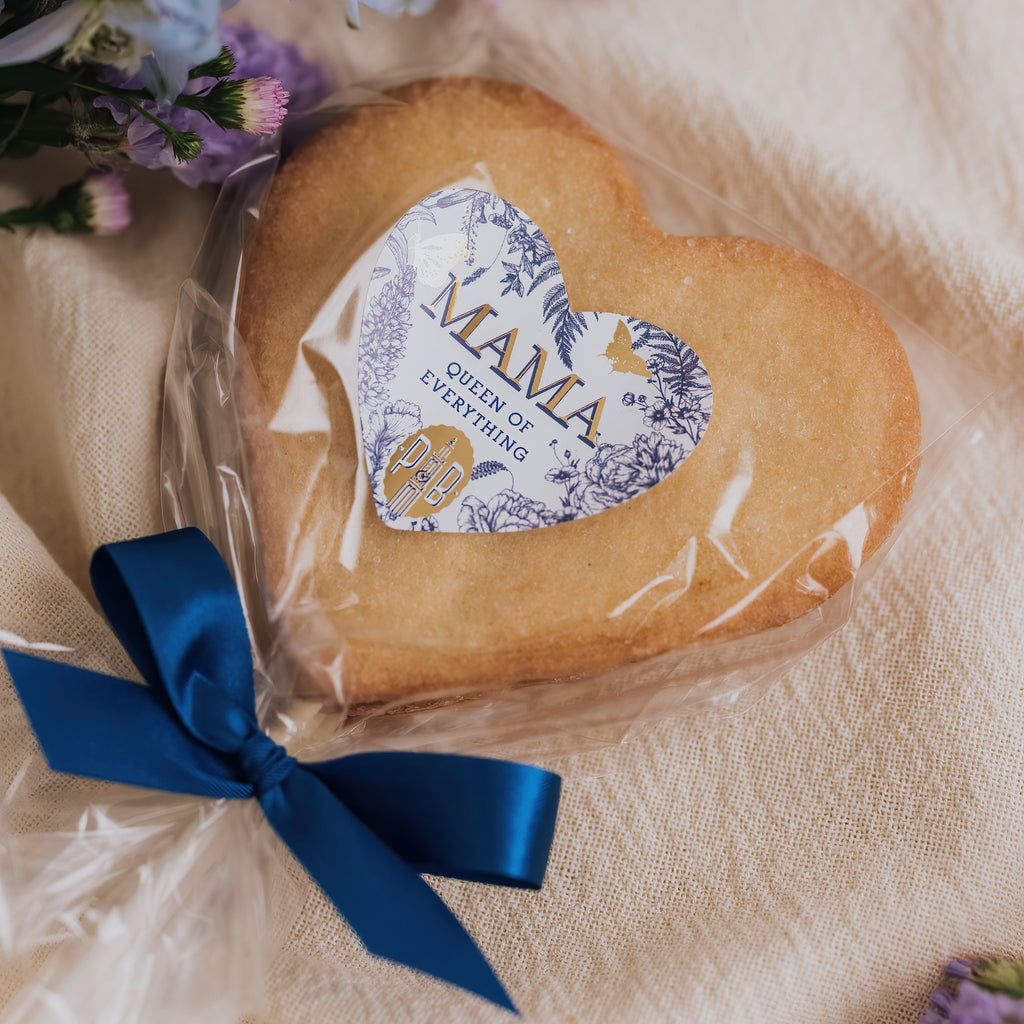 Shortcrust pastry heart on a stick (packed per 3)
