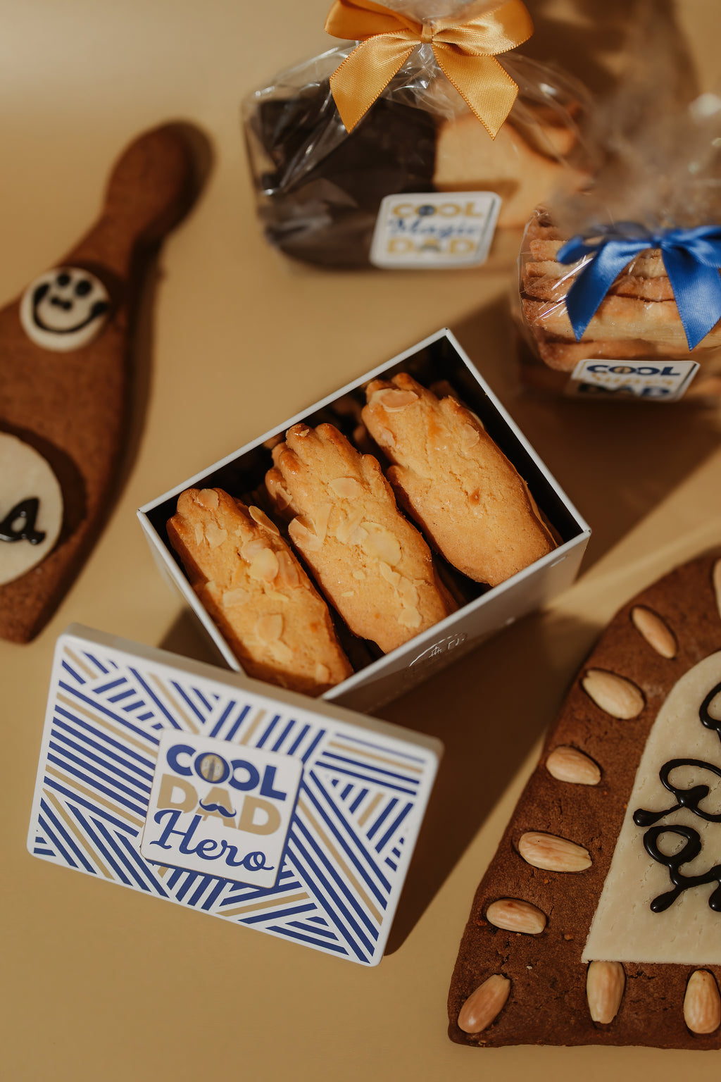 Blik Vaderdag AH open Philip's Biscuits